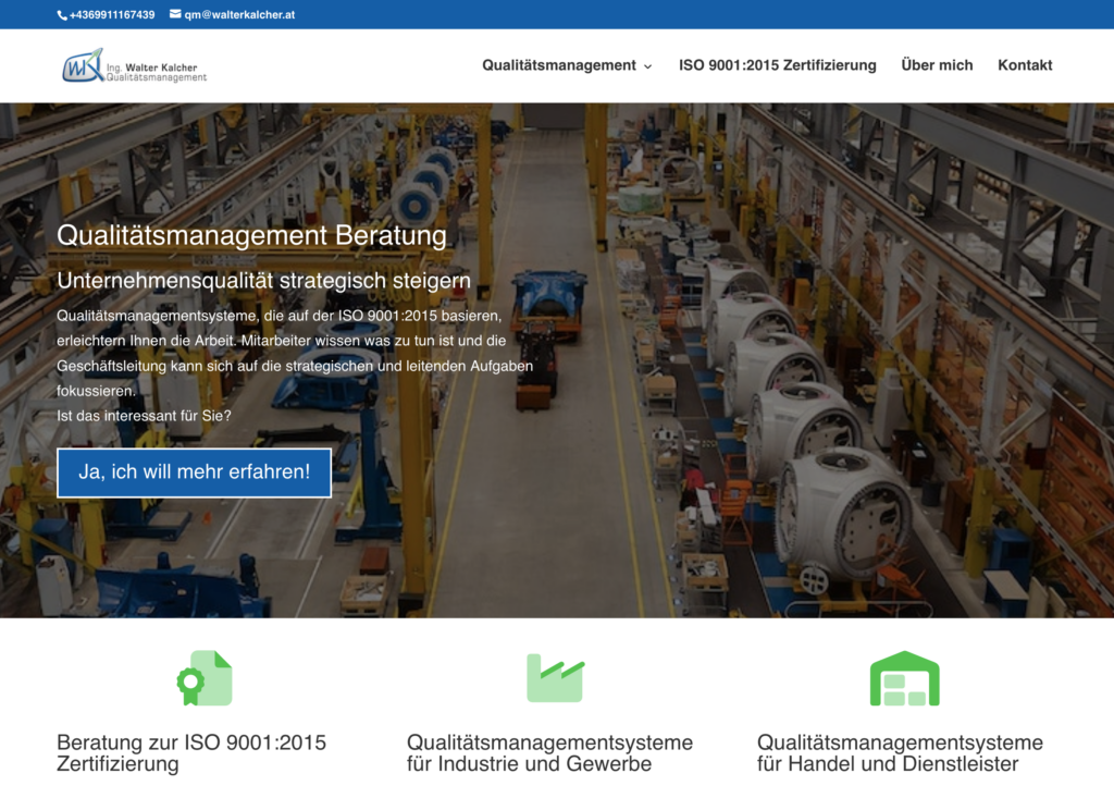 Produktionslinie in einer Industriemaschinenfabrik